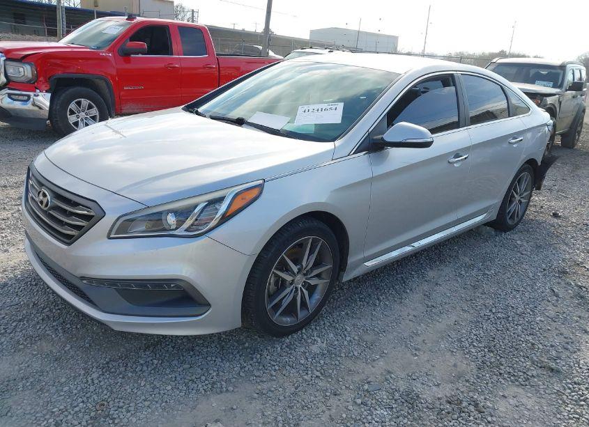Photo 2 of 2015 Hyundai Sonata SPORT 2.0T (VIN 5NPE34AB0FH109171)