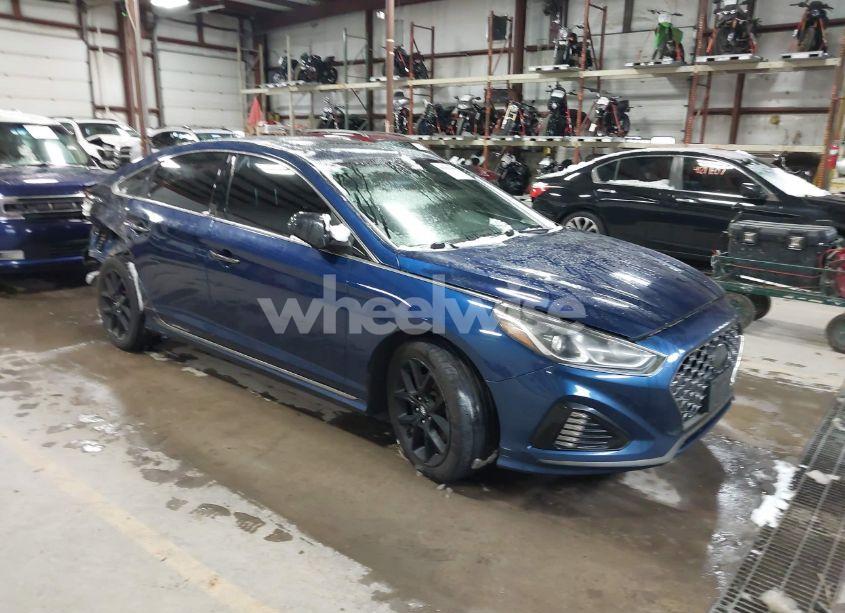2018 Hyundai Sonata SPORT 2.0T (VIN 5NPE34AB0JH647300) main photo