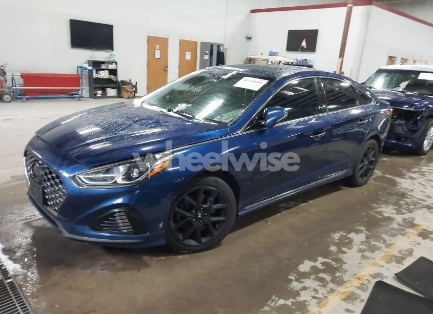 Photo 2 of 2018 Hyundai Sonata SPORT 2.0T (VIN 5NPE34AB0JH647300)