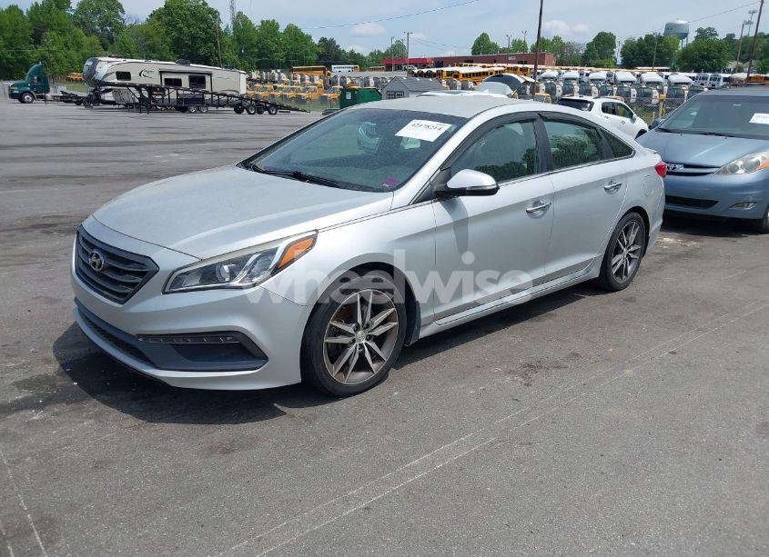 Photo 2 of 2015 Hyundai Sonata SPORT 2.0T (VIN 5NPE34AB1FH093398)