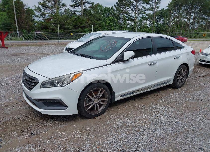 Photo 2 of 2015 Hyundai Sonata SPORT 2.0T (VIN 5NPE34AB1FH193503)