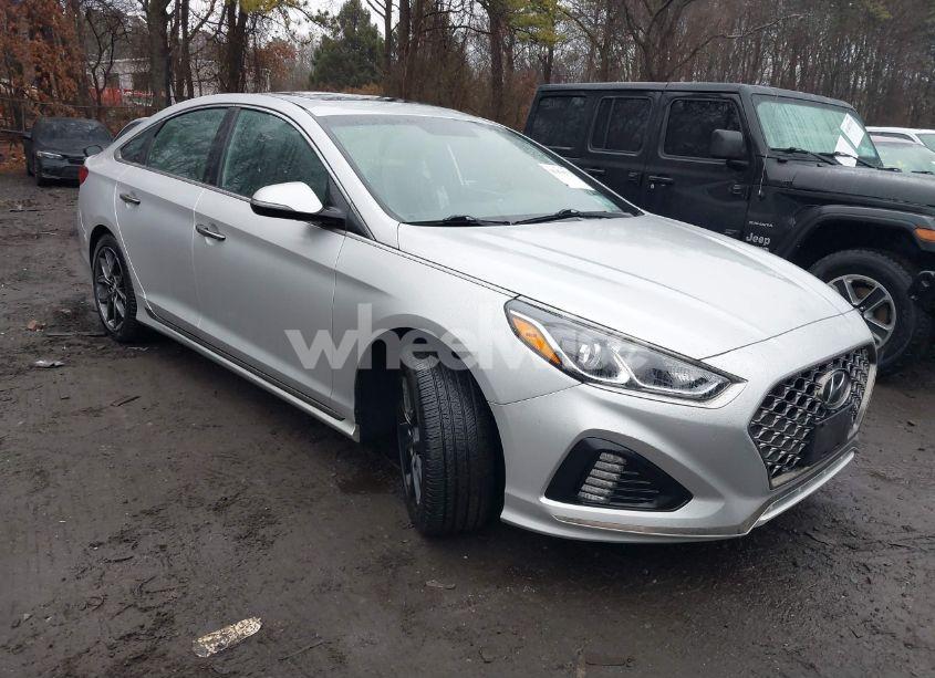 2018 Hyundai Sonata SPORT 2.0T (VIN 5NPE34AB2JH684235) main photo