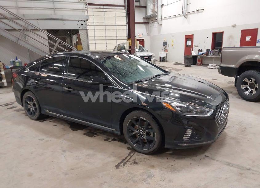 2019 Hyundai Sonata LIMITED 2.0T (VIN 5NPE34AB2KH809896) main photo