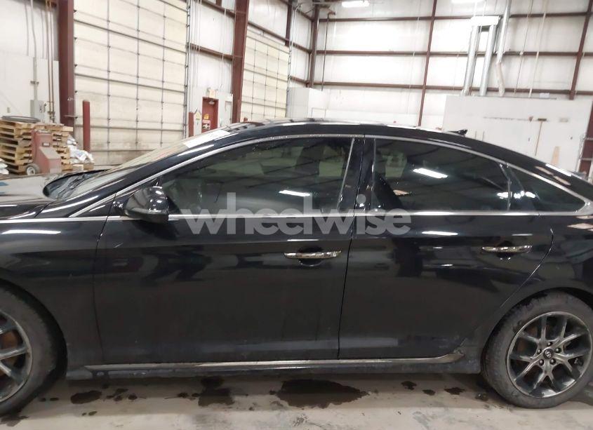 Photo 6 of 2019 Hyundai Sonata LIMITED 2.0T (VIN 5NPE34AB2KH809896)