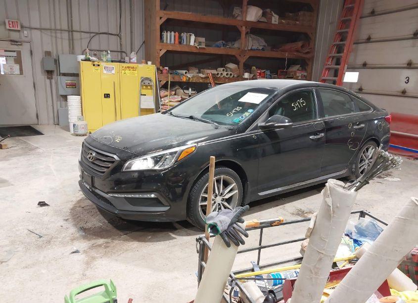 Photo 2 of 2015 Hyundai Sonata SPORT 2.0T (VIN 5NPE34AB3FH156923)