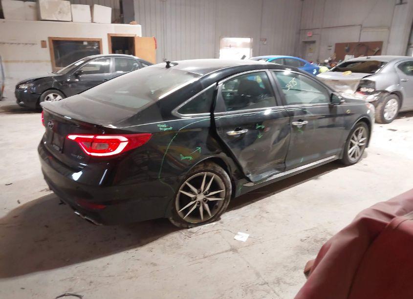 Photo 4 of 2015 Hyundai Sonata SPORT 2.0T (VIN 5NPE34AB3FH156923)