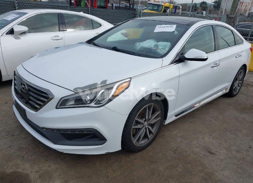 Photo 2 of 2015 Hyundai Sonata SPORT 2.0T (VIN 5NPE34AB5FH073977)
