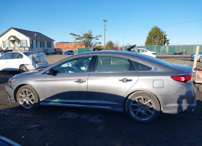 Photo 14 of 2018 Hyundai Sonata LIMITED 2.0T (VIN 5NPE34AB5JH672130)