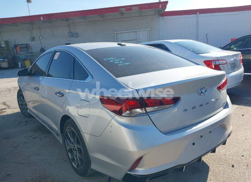 Photo 3 of 2018 Hyundai Sonata SPORT 2.0T (VIN 5NPE34AB6JH666160)
