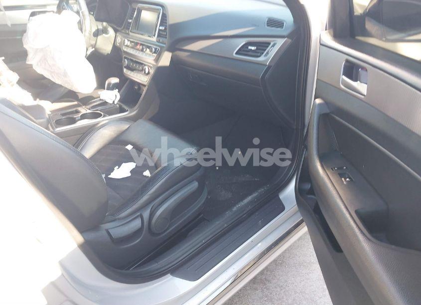 Photo 5 of 2018 Hyundai Sonata SPORT 2.0T (VIN 5NPE34AB6JH666160)