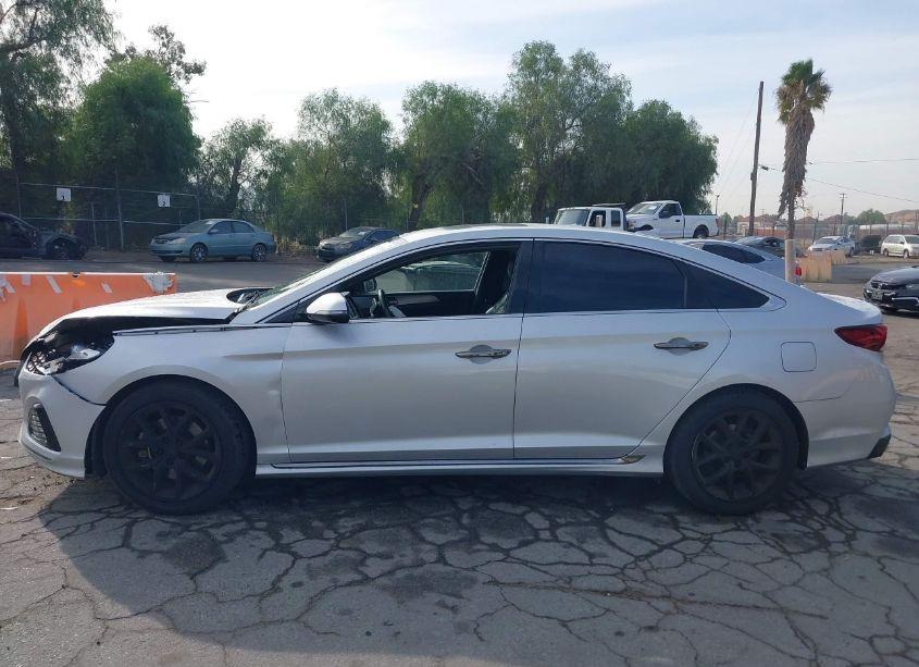 Photo 14 of 2018 Hyundai Sonata SPORT 2.0T (VIN 5NPE34AB8JH674888)