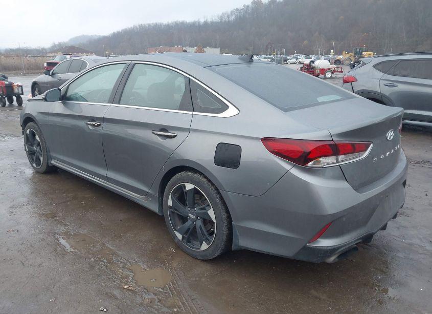 Photo 3 of 2018 Hyundai Sonata LIMITED 2.0T+ (VIN 5NPE34AB8JH722759)