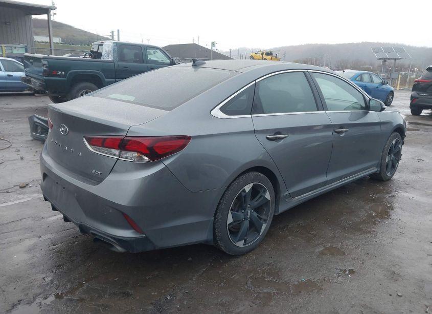 Photo 4 of 2018 Hyundai Sonata LIMITED 2.0T+ (VIN 5NPE34AB8JH722759)