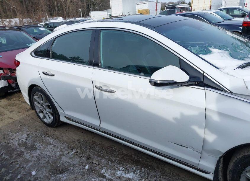 Photo 13 of 2019 Hyundai Sonata LIMITED 2.0T (VIN 5NPE34AB9KH788366)