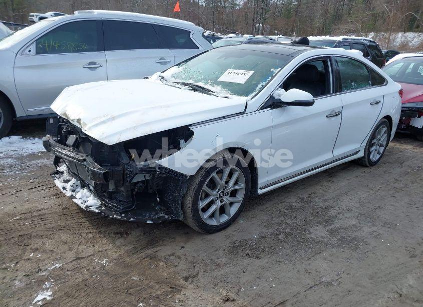 Photo 2 of 2019 Hyundai Sonata LIMITED 2.0T (VIN 5NPE34AB9KH788366)