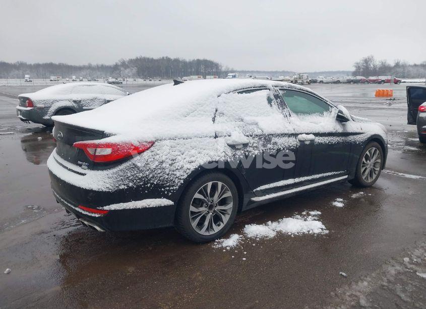 Photo 4 of 2015 Hyundai Sonata LIMITED 2.0T (VIN 5NPE34ABXFH112711)