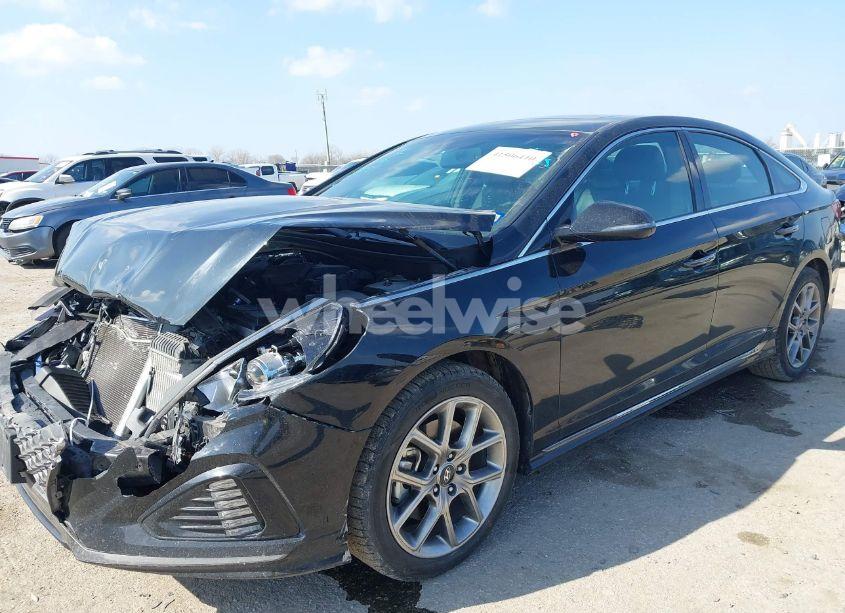 Photo 2 of 2018 Hyundai Sonata SPORT 2.0T (VIN 5NPE34ABXJH694365)