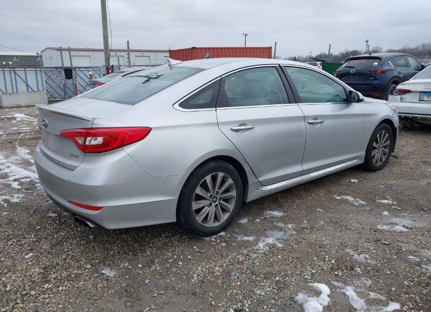 Photo 4 of 2015 Hyundai Sonata SPORT (VIN 5NPE34AF0FH057446)