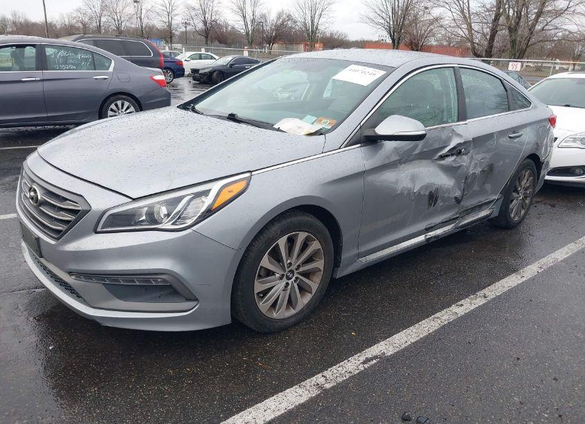Photo 2 of 2015 Hyundai Sonata SPORT (VIN 5NPE34AF0FH058225)