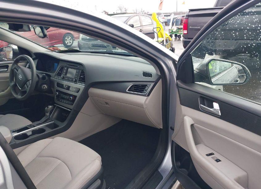 Photo 5 of 2015 Hyundai Sonata SPORT (VIN 5NPE34AF0FH058225)