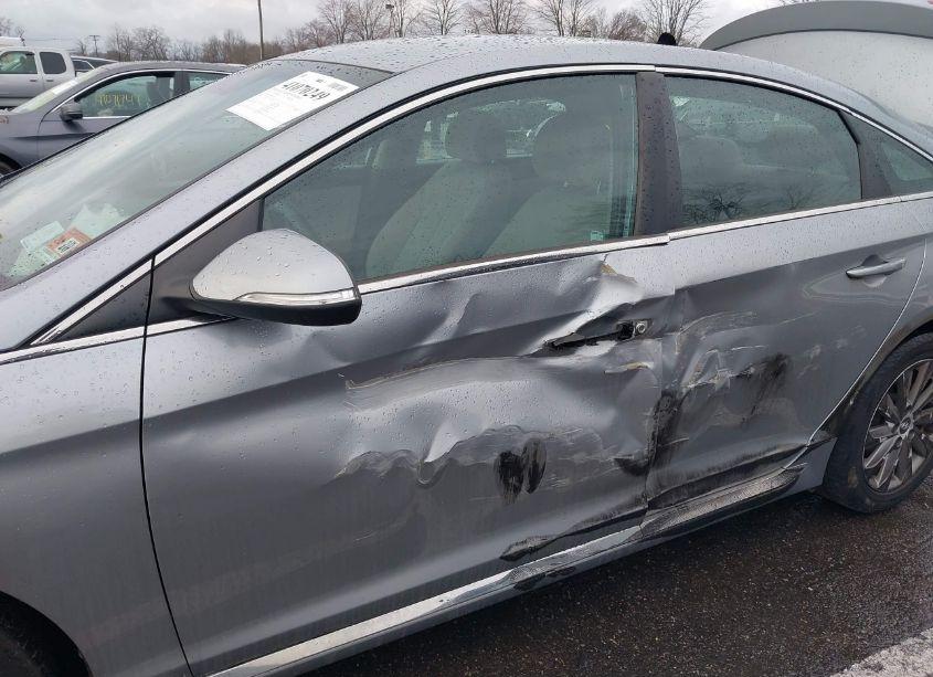 Photo 6 of 2015 Hyundai Sonata SPORT (VIN 5NPE34AF0FH058225)