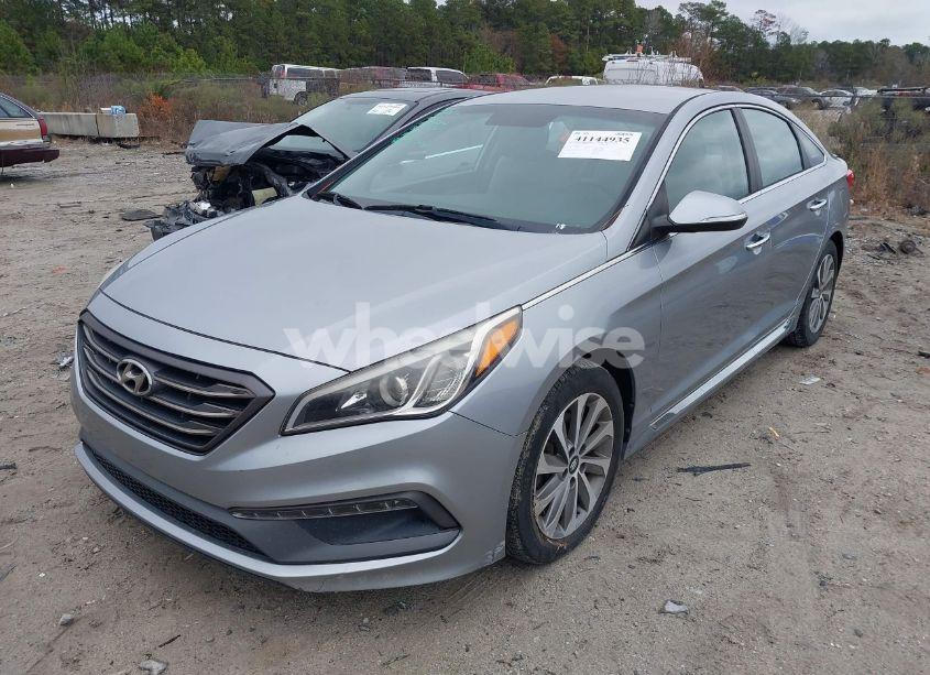 Photo 2 of 2015 Hyundai Sonata SPORT (VIN 5NPE34AF0FH067457)