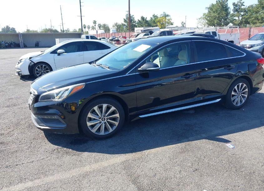 Photo 2 of 2015 Hyundai Sonata SPORT (VIN 5NPE34AF0FH104488)