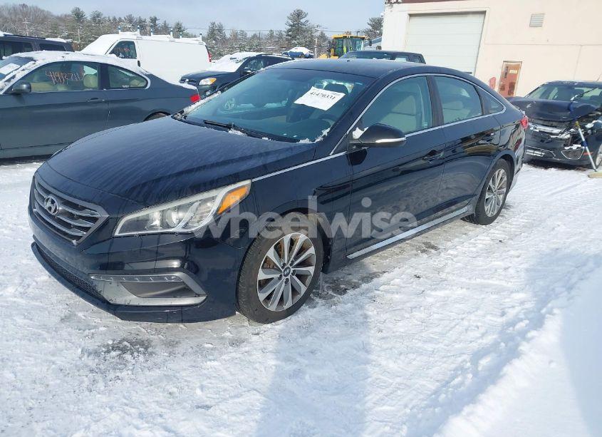 Photo 2 of 2015 Hyundai Sonata SPORT (VIN 5NPE34AF0FH187467)