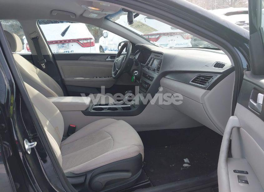 Photo 5 of 2015 Hyundai Sonata SPORT (VIN 5NPE34AF0FH187467)