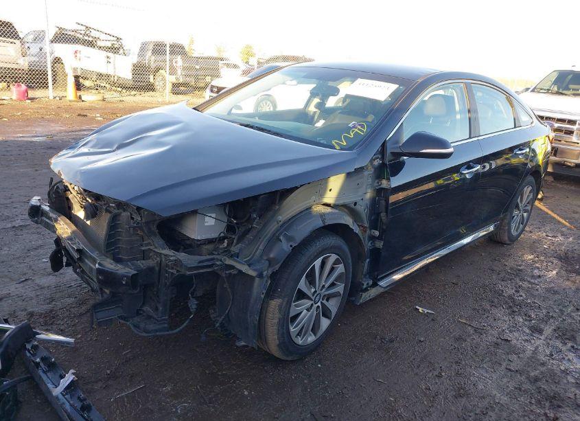 Photo 2 of 2015 Hyundai Sonata SPORT (VIN 5NPE34AF0FH217129)