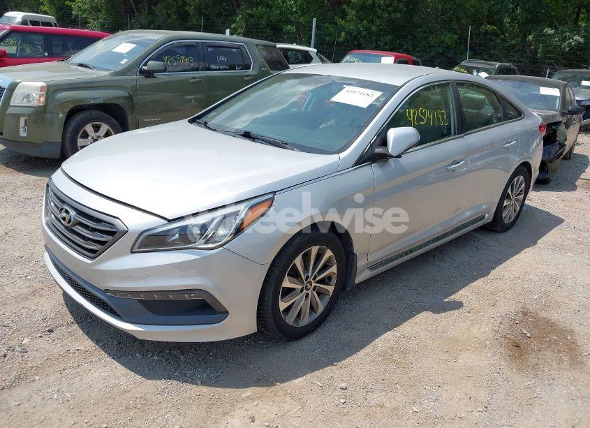 Photo 2 of 2015 Hyundai Sonata SPORT (VIN 5NPE34AF0FH245464)