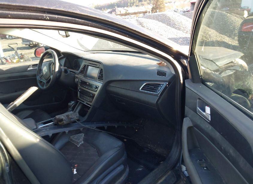 Photo 5 of 2016 Hyundai Sonata SPORT (VIN 5NPE34AF0GH297632)