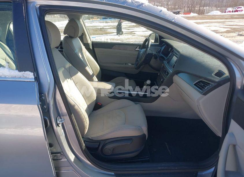Photo 5 of 2016 Hyundai Sonata SPORT (VIN 5NPE34AF0GH325395)
