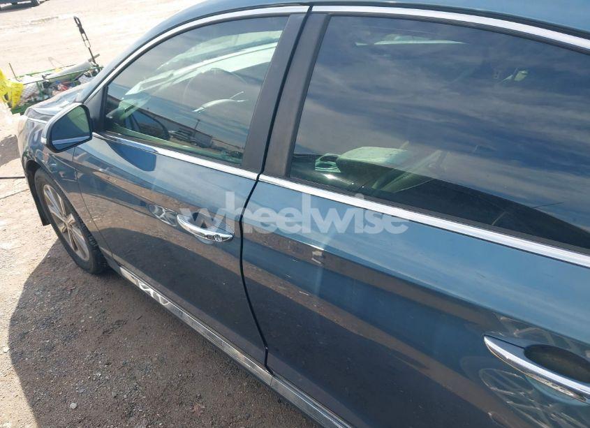 Photo 14 of 2016 Hyundai Sonata LIMITED (VIN 5NPE34AF0GH338552)