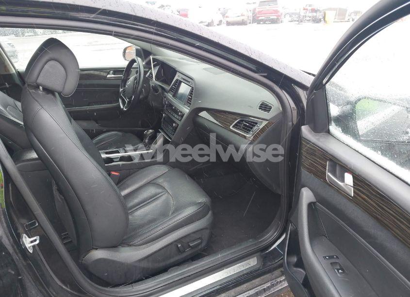 Photo 5 of 2016 Hyundai Sonata LIMITED (VIN 5NPE34AF0GH383085)