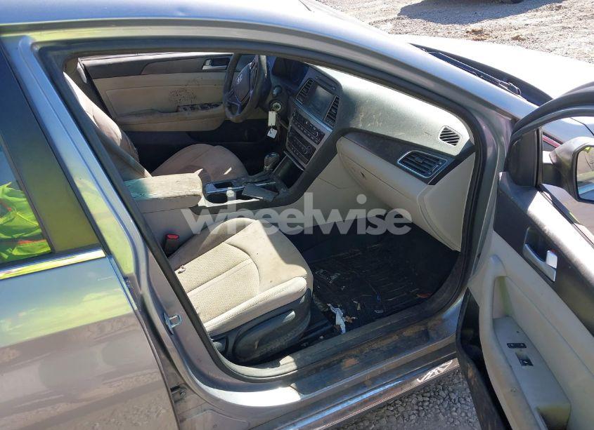 Photo 5 of 2016 Hyundai Sonata SPORT (VIN 5NPE34AF0GH390649)