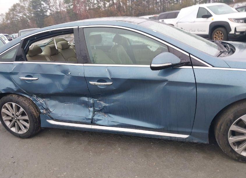 Photo 6 of 2016 Hyundai Sonata LIMITED (VIN 5NPE34AF0GH426579)