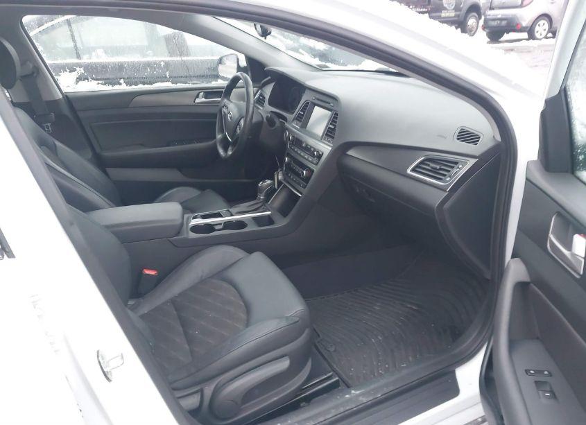 Photo 5 of 2017 Hyundai Sonata SPORT (VIN 5NPE34AF0HH459583)