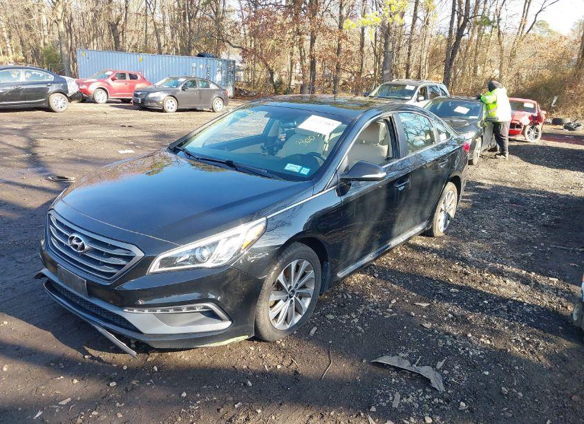 Photo 2 of 2017 Hyundai Sonata SPORT (VIN 5NPE34AF0HH481258)