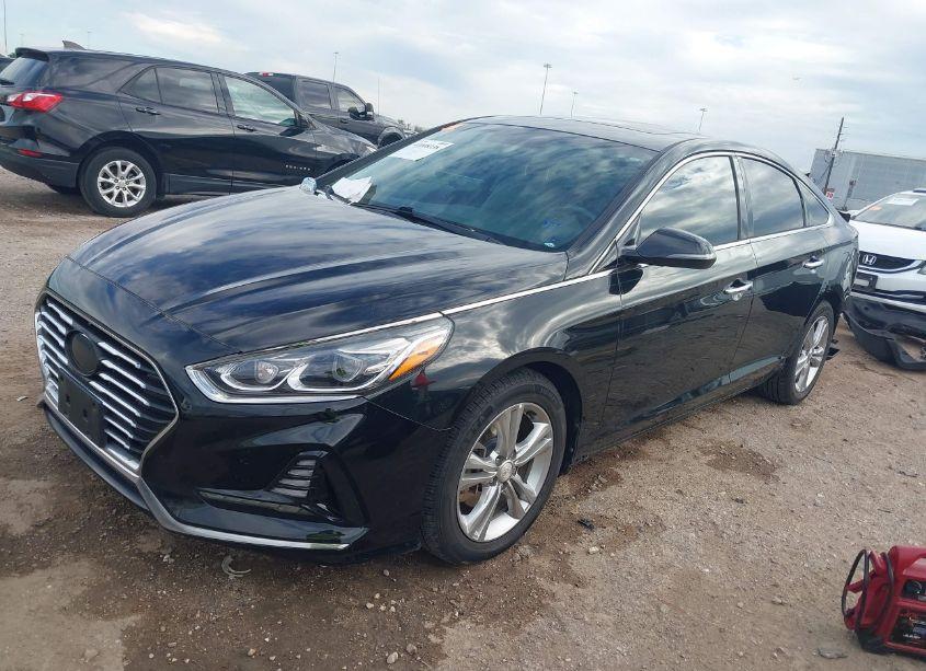 Photo 2 of 2018 Hyundai Sonata LIMITED (VIN 5NPE34AF0JH599025)