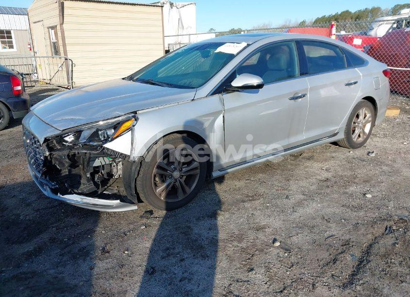 Photo 2 of 2018 Hyundai Sonata SPORT (VIN 5NPE34AF0JH599137)