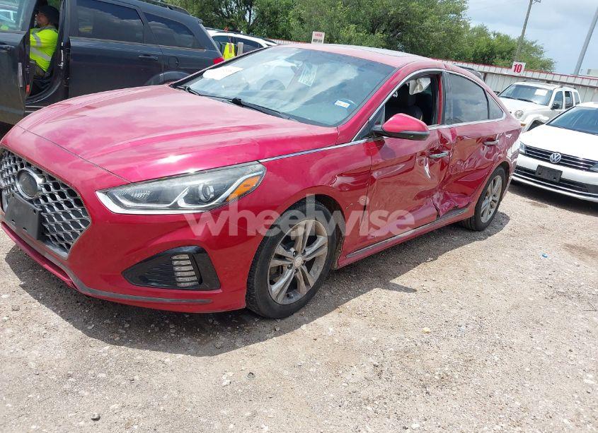 Photo 2 of 2018 Hyundai Sonata SPORT (VIN 5NPE34AF0JH601310)
