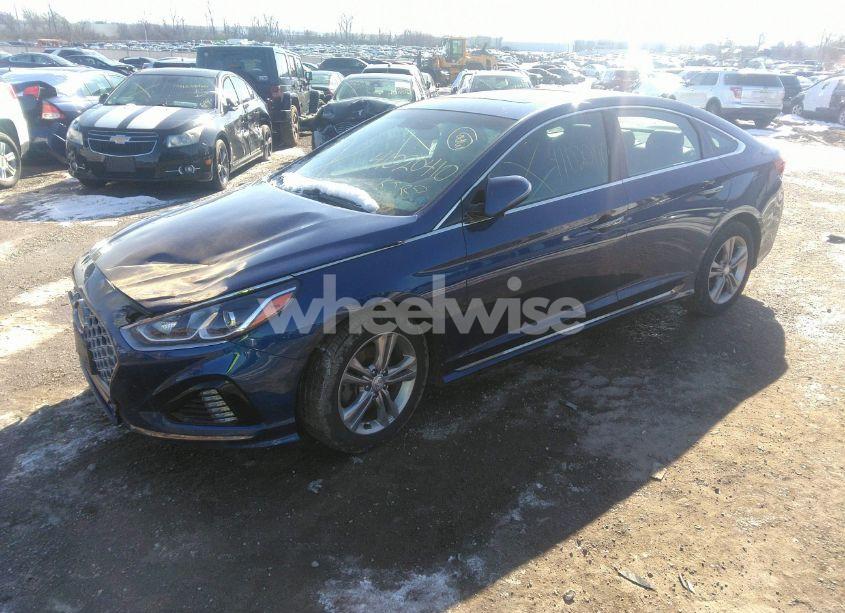 Photo 2 of 2018 Hyundai Sonata SPORT (VIN 5NPE34AF0JH665105)