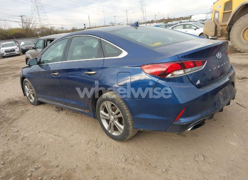 Photo 3 of 2018 Hyundai Sonata SPORT (VIN 5NPE34AF0JH665105)