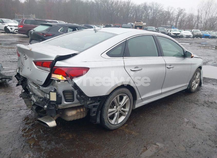 Photo 4 of 2018 Hyundai Sonata LIMITED (VIN 5NPE34AF0JH697780)