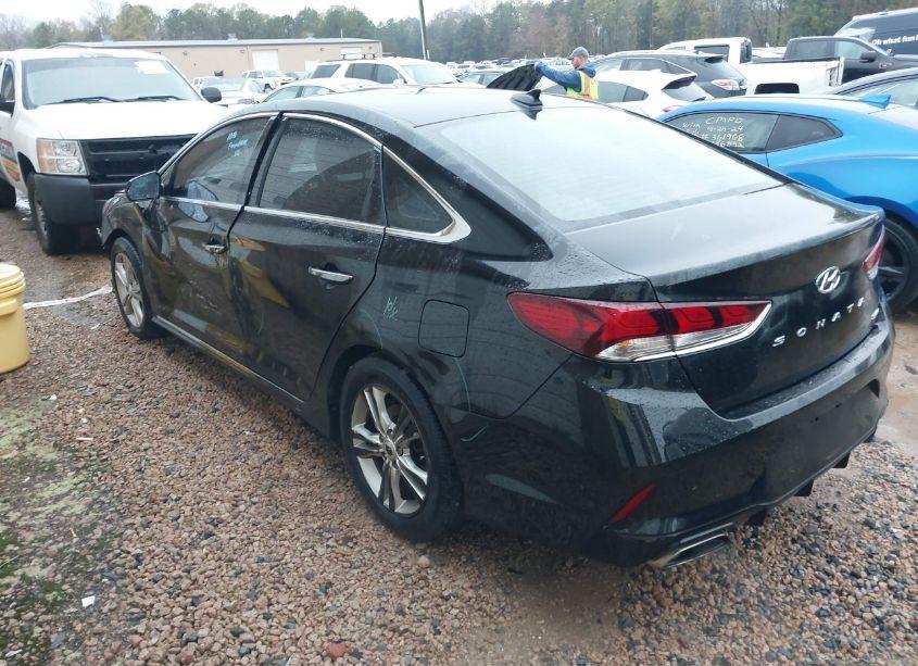 Photo 3 of 2018 Hyundai Sonata SPORT+ (VIN 5NPE34AF0JH704114)