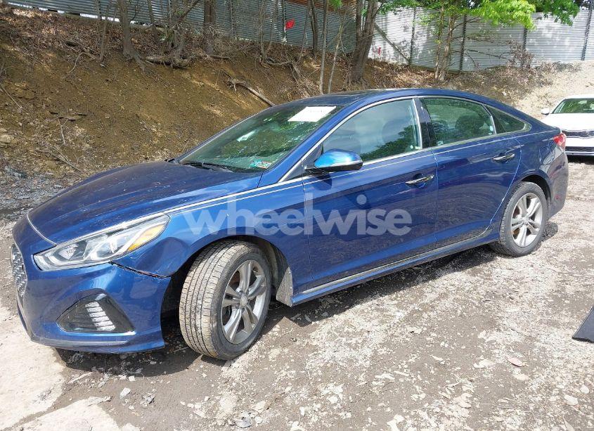 Photo 2 of 2018 Hyundai Sonata SPORT+ (VIN 5NPE34AF0JH722290)