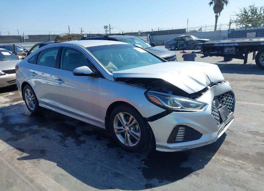 2019 Hyundai Sonata SEL (VIN 5NPE34AF0KH735851) main photo