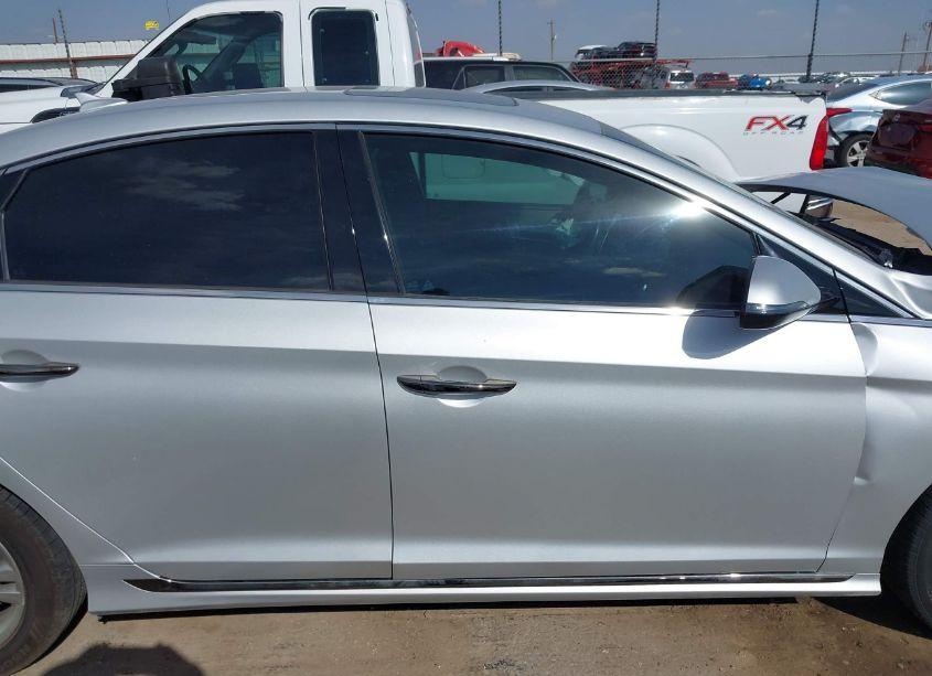 Photo 13 of 2019 Hyundai Sonata SPORT (VIN 5NPE34AF0KH738426)