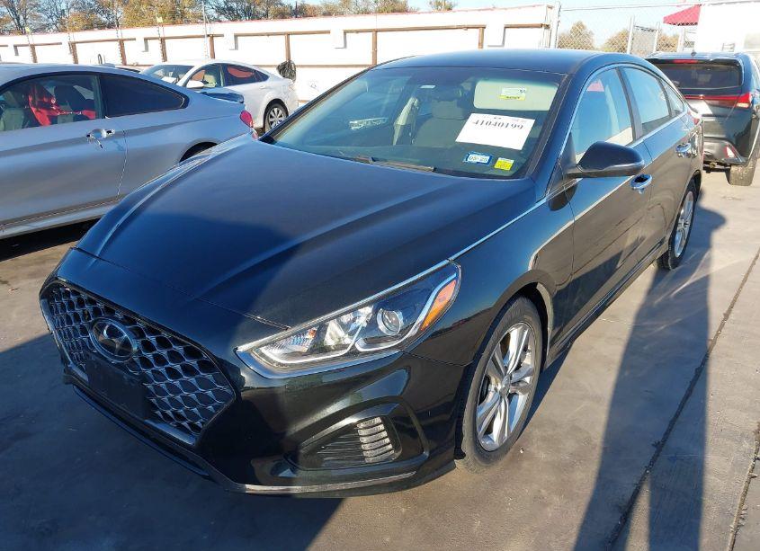 Photo 2 of 2019 Hyundai Sonata SEL (VIN 5NPE34AF0KH759244)